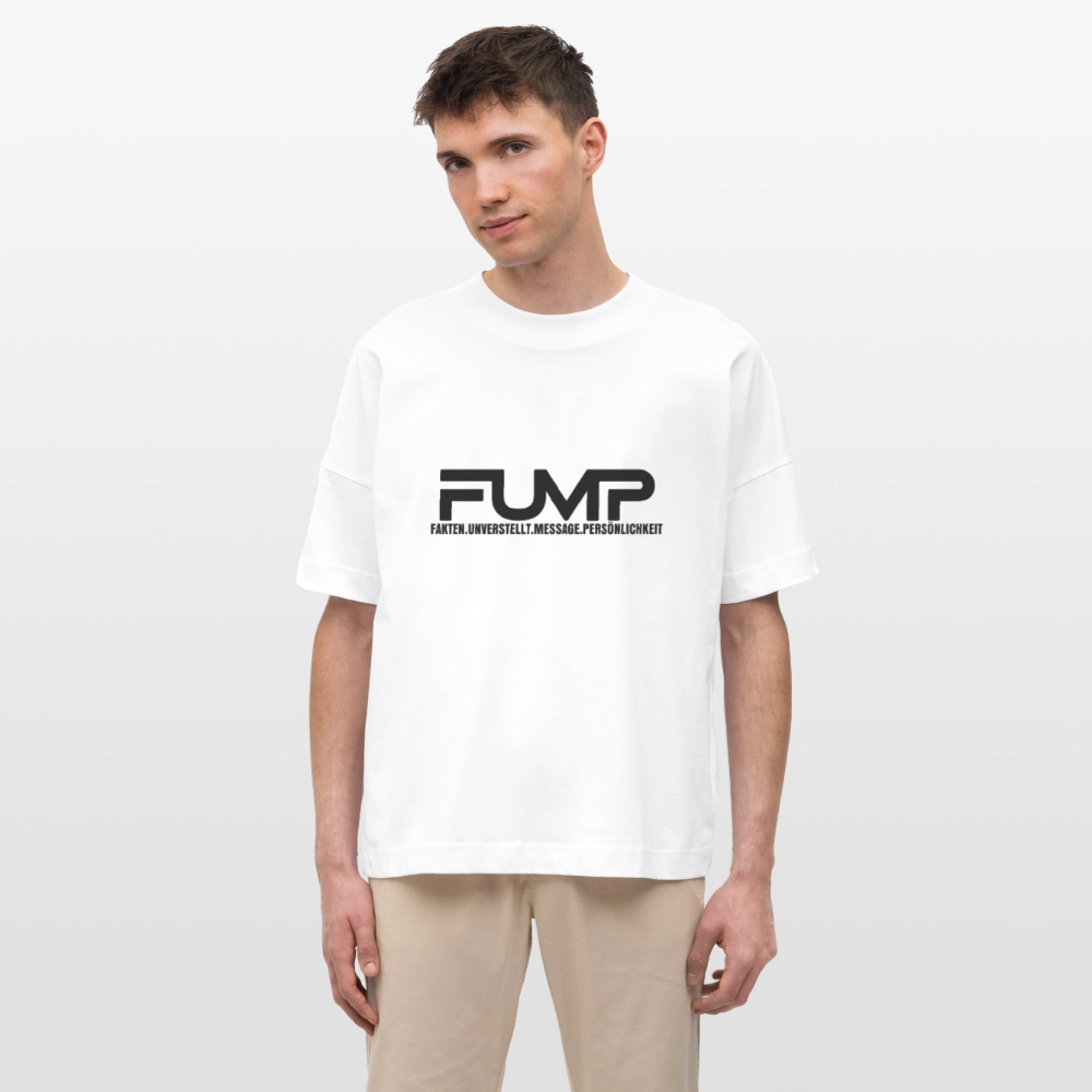 FUMP Logo Statement Shirt – Oversized Unisex (Stanley/Stella) - Weiß