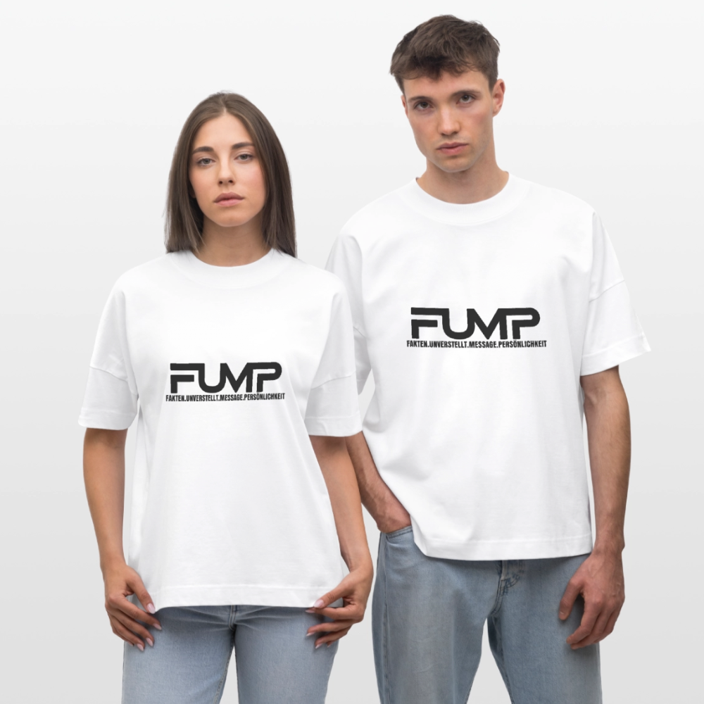 FUMP Logo Statement Shirt – Oversized Unisex (Stanley/Stella) - Weiß